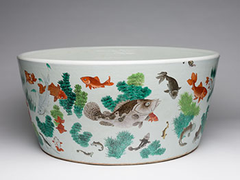 A Large and Rare Chinese Famille Verte Fish Bowl, 18th/19th Century by  Chinese Art vendu pour $133,250