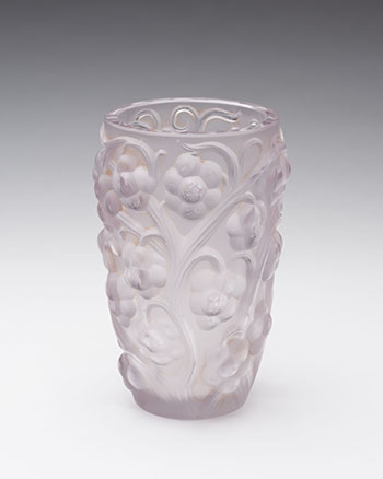 Raisin vase by René Lalique