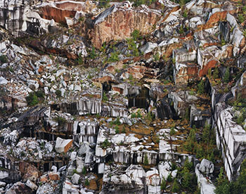 Rock of Ages #38, Abandoned Section Rock of Ages Quarry, Barre Vermont par Edward Burtynsky