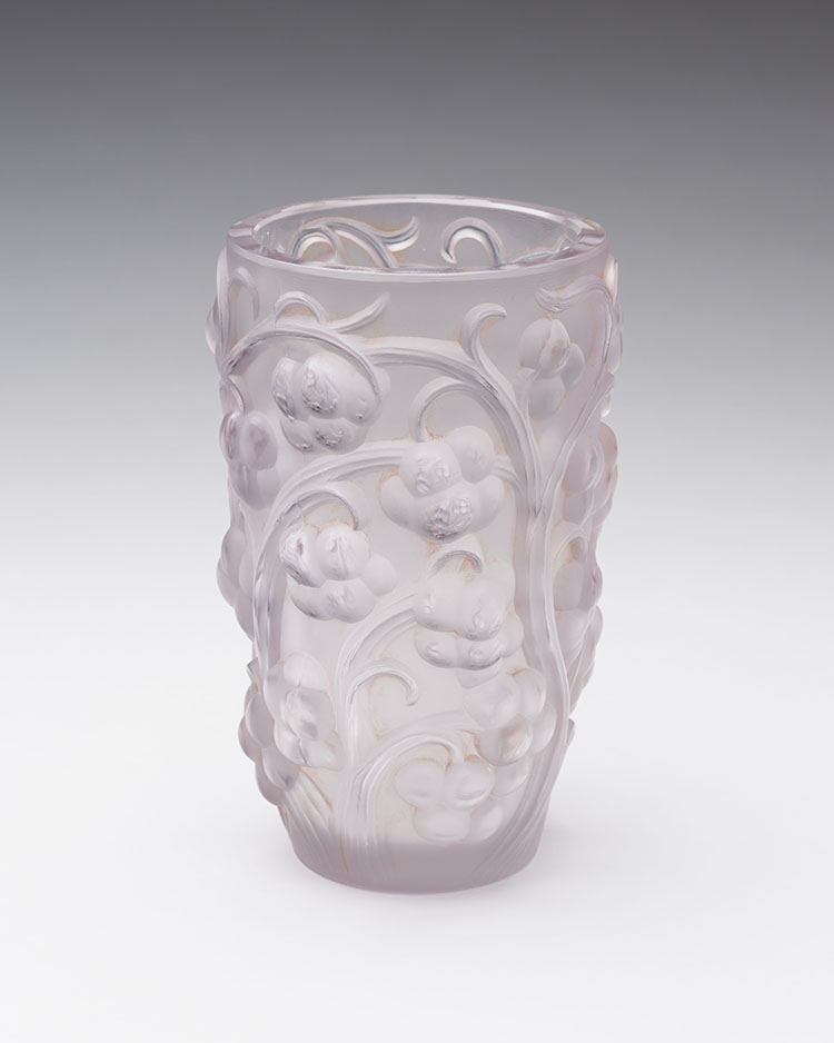 Raisin vase par René Lalique