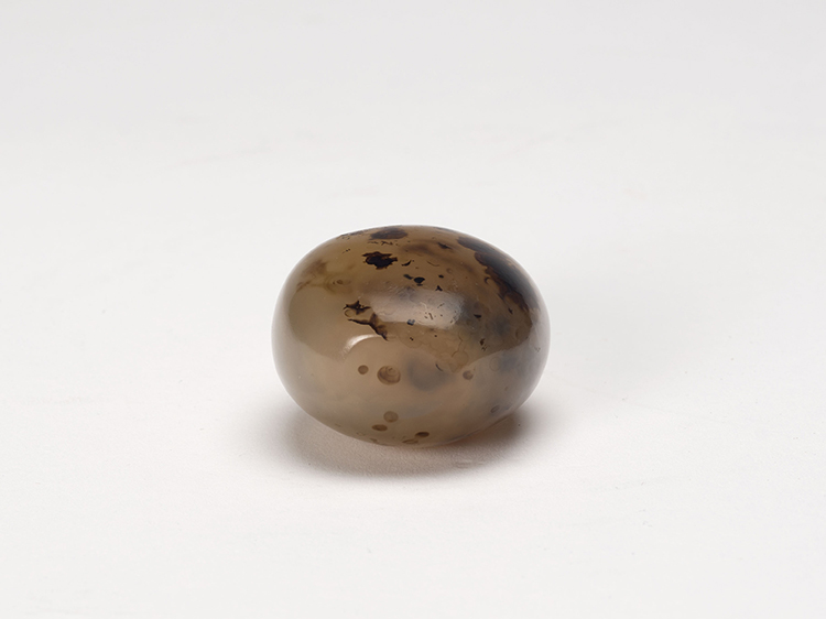 A Chinese 'Silhouette' Agate Snuff Bottle, 19th Century by  Chinese Art