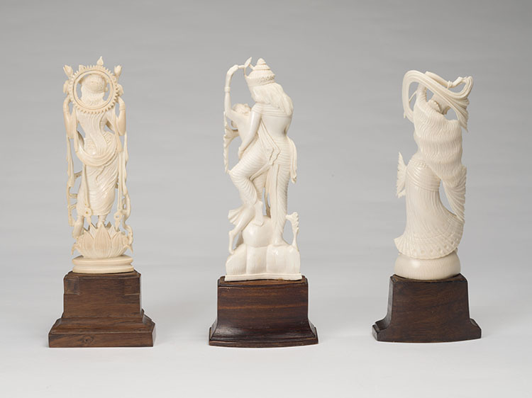 Three Indian Carved Ivory Deities, Mid 20th Century par Indian Art