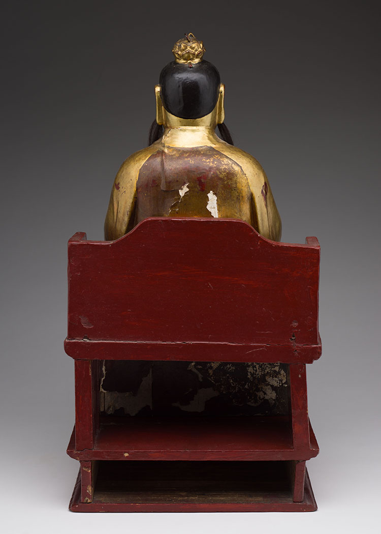 A Chinese Gilt Lacquer Seated Figure of a Daoist Sage, 19th Century par  Chinese Art