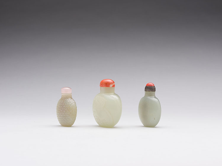 Three Chinese Jade Carved Snuff Bottles, 18th/19th Century par  Chinese Art