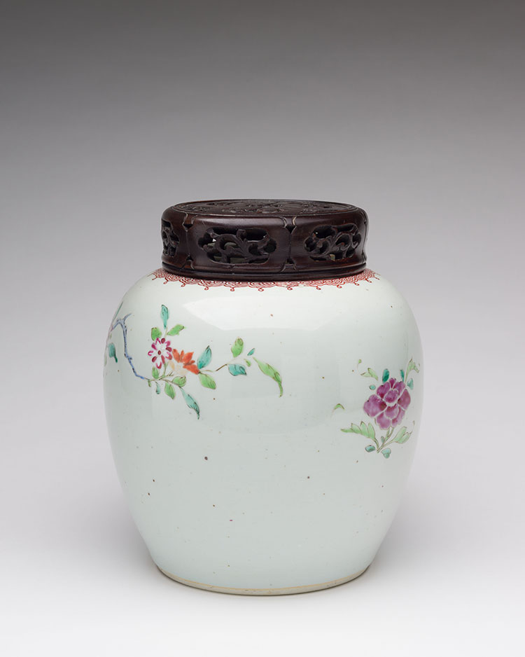 A Chinese Export Famille Rose 'Butterfly and Florals' Ginger Jar, 18th Century par  Chinese Art