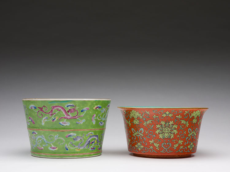 	Two Chinese Famille Rose Storage Vessels, Daoguang Mark, 19th Century par  Chinese Art