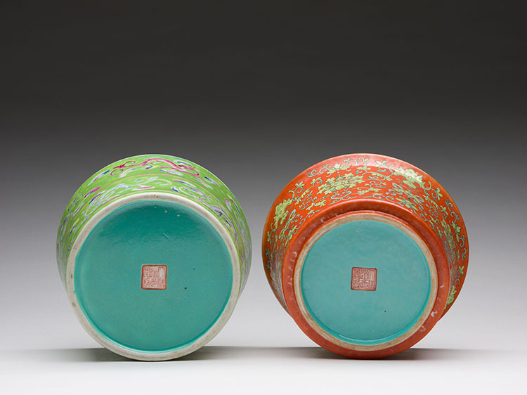 	Two Chinese Famille Rose Storage Vessels, Daoguang Mark, 19th Century par  Chinese Art