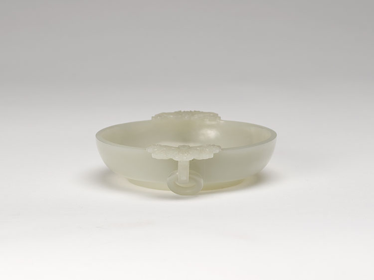 A Chinese Pale Celadon Jade Saucer Bowl, 19th Century par  Chinese Art