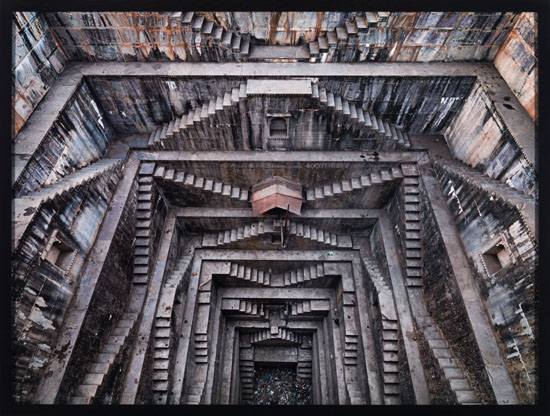 Stepwell #5, Nagar Kund Baori, Bundi, Rajasthan, India par Edward Burtynsky