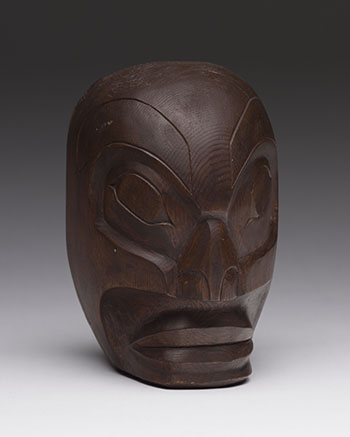 Man of the Sea Mask by Doug Cranmer vendu pour $625