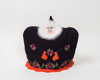 Untitled (Tea Cozy) by Lucy Nigiyok vendu pour $438