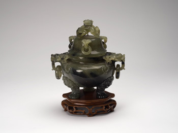A Chinese Hardstone Carved Tripod Censer and Cover, Early 20th Century par  Chinese Art