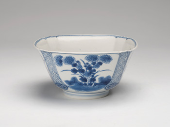 A Chinese Export Blue and White Medallion Bowl, Kangxi Period (1662-1722) by  Chinese Art