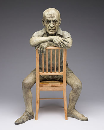 Picasso on a Chair (PH 2/9) par Joseph Hector Yvon (Joe) Fafard