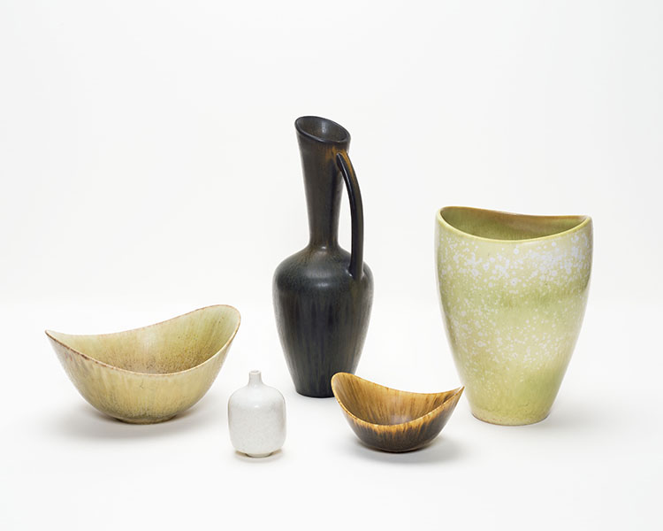 Set of five vessels by 	Gunna Nylund