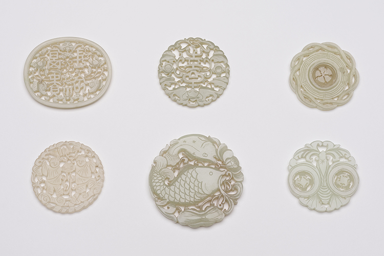 Six Chinese Pale Celadon Jade Disk Pendants, Qing Dynasty par  Chinese Art