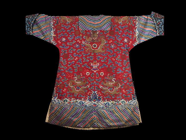 A Chinese Red Ground Silk Embroidered Dragon Robe, 19th Century par  Chinese Art