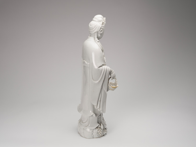 Large Chinese Blanc-de-Chine Standing Figure of Guanyin, 19th Century par  Chinese Art