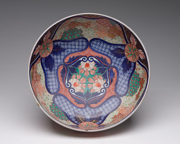 A Large Japanese Imari ‘Dragon and Phoenix’ Bowl, Meiji Period, Late 19th Century by  Japanese Art