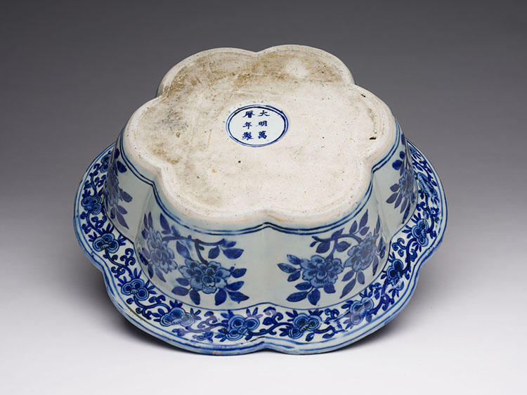 A Very Rare Chinese Blue and White ‘Mythical Beast’ Hexafoil Basin, Wanli Mark and Period (1572-1620) by  Chinese Art