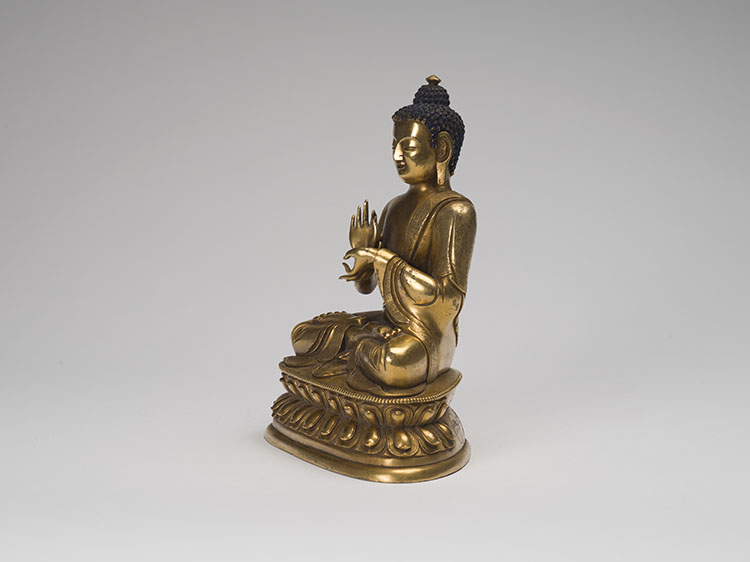 An Impressive Sino-Tibetan Gilt Bronze Seated Figure of Buddha Shakyamuni, 18th Century by  Chinese Art